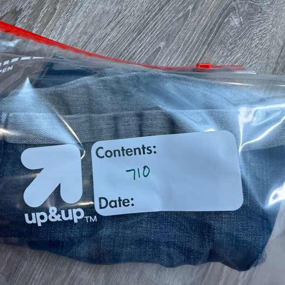 Hollister Low Rise Midi Shorts Size 5/27 - Picture 9 of 9